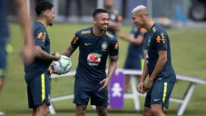 Jugadores de la selección brasileña durante un entrenamiento