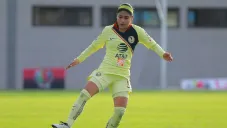 Eleisa Santos en un partido con América Femenil