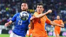 Italia y Holanda en un partido