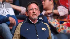 Lepoldo Silva en un partido de Pumas