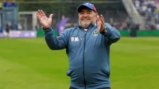 Diego Maradona durante un partido con Gimnasia y Esgrima