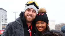 Travis Kelce junto a Kayla Nicole
