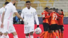 Jugadores del Shakhtar celebran gol vs Real Madrid