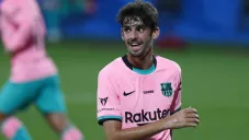 Trincao durante un duelo con el Barcelona