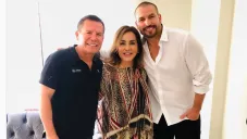 Julio César Chávez y Rafael Amaya en su clínica