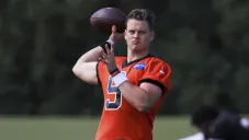 Joe Burrow en una práctica con Bengals