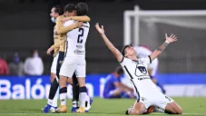 Jugadores de Pumas celebran pase a la Final