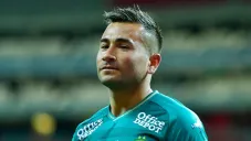 Jean Meneses en un partido con León