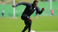 Antonio Valencia, en práctica con Querétaro