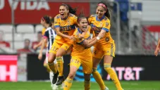 Tigres Femenil en festejo de gol