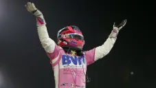 Checo Pérez en festejo