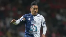 Christian Cueva en partido con Pachuca