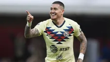 Nico Castillo durante un partido con América