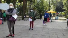 Ciudadanos esperando para realizarse prueba Covid-19