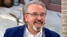 Carlos Villagrán, durante una entrevista