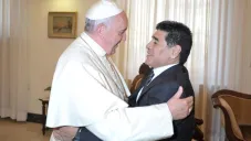 Papa Francisco y Maradona