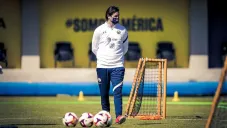 Solari en su primera práctica con América