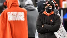 Stefanski observa un juego de los Browns