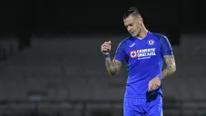 Milton Caraglio en partido con Cruz Azul