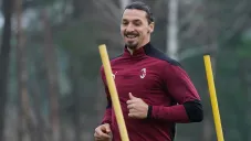 Zlatan Ibrahimovic durante un entrenamiento con el Milan