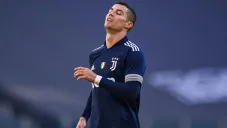 Cristiano Ronaldo durante un duelo con la Juventus