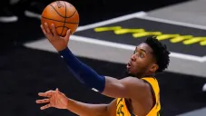 Donovan Mitchell durante un partido con el Jazz