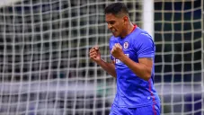 Luis Romo durante un partido con Cruz Azul