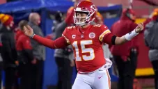 Patrick Mahomes en el partido ante los Bills