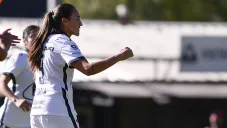Dinora Garza festeja un gol Pumas