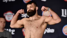 Julian Marquez consiguió una cita con Cyrus