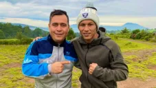 Caballero con su pupilo el 'Alacrán'