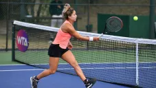 Renata Zarazúa en partido de Tenis