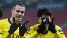 Son y Gareth Bale festejando un gol a favor de los Spurs
