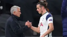 Mourinho y Bale se saludan