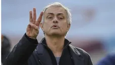 Mourinho en un partido con el Tottenham