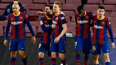 Jugadores del Barça festejan una anotación
