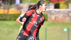 Alison González celebra una de sus anotaciones en el Guardianes 2021