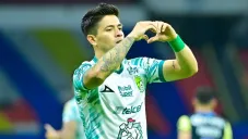 Dávila festeja el gol de vestidor