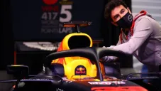 Checo Pérez, nuevo piloto de Red Bull