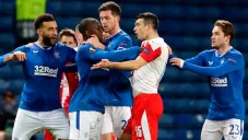 Ondrej Kudela de Slavia presuntamente lanzó un insulto racista a jugador del Glasgow Rangers en los Octavos de Final de la Europa League