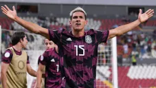 El 'Brujo' Antuna festeja su anotación con el Tri