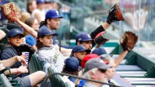 Aficionados de los Cerveceros durante un partido