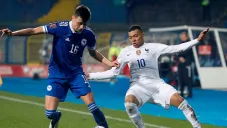 UEFA analiza permitir más de 23 jugadores por equipo