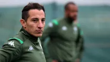 Andrés Guardado en un entrenamiento con Betis