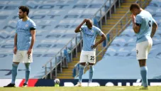 Jugadores del Man City lamentan la derrota