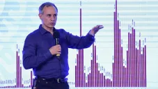 Hugo López Gatell en conferencia