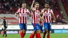 Jugadores de Chivas en festejo