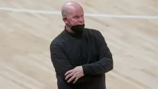 NBA: Coach de Orlando Magic dio positivo a Covid-19 a pesar de estar vacunado