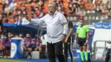 Víctor Manuel Vucetich en el partido ante Atlas