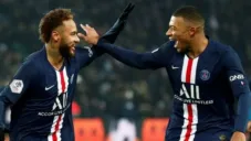 Neymar y Mbappé en festejo con PSG